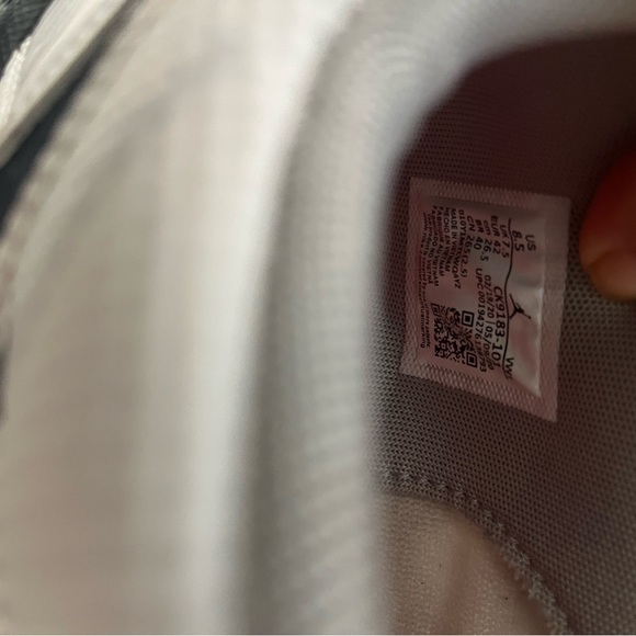 Nike Jordan shoes for men size 8.5 - Picture 7 of 7